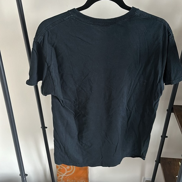 Wolf graphic tshirt - Picture 2 of 3